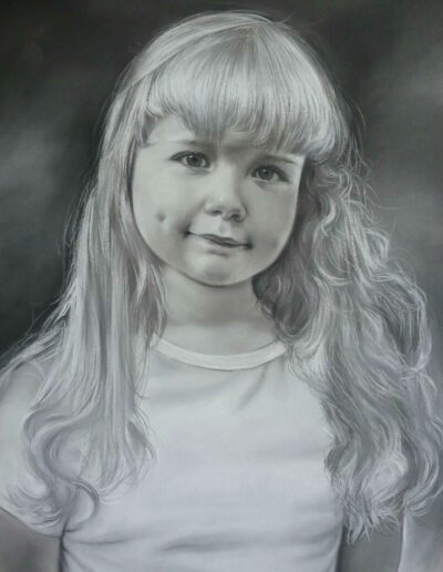 Черно-бял портрет на момиченце